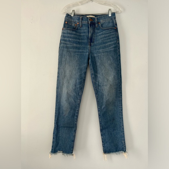 Madewell The Perfect Vintage Jean in Ainsworth Wash - Picture 4 of 7